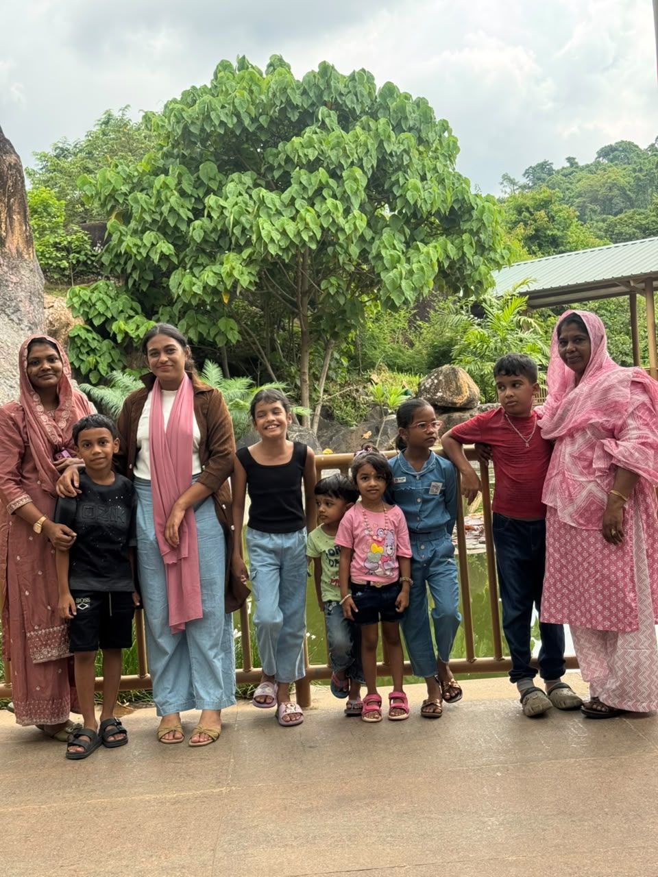 Nova Aura International Montessori students and staff on a school outing